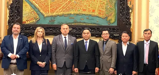 1786093840889-1568380069039052082-3461489639260061183-5ba1ea353b43534811aaa0bc138433db-544-2407.jpg (1)